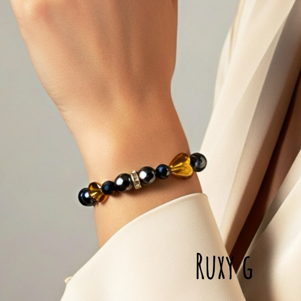 Black and Gold 💕Beaded Bracelet